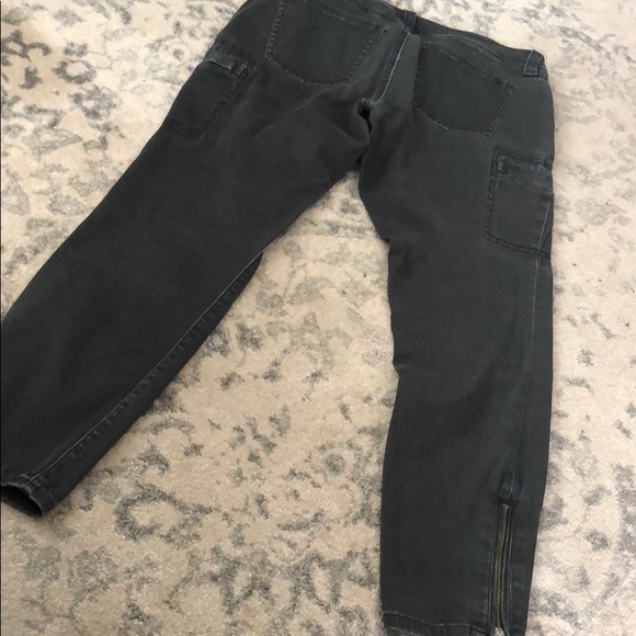 Jeans - Picture 5 of 5